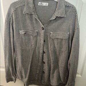 Hollister Women’s Black and White Checkered Shirt